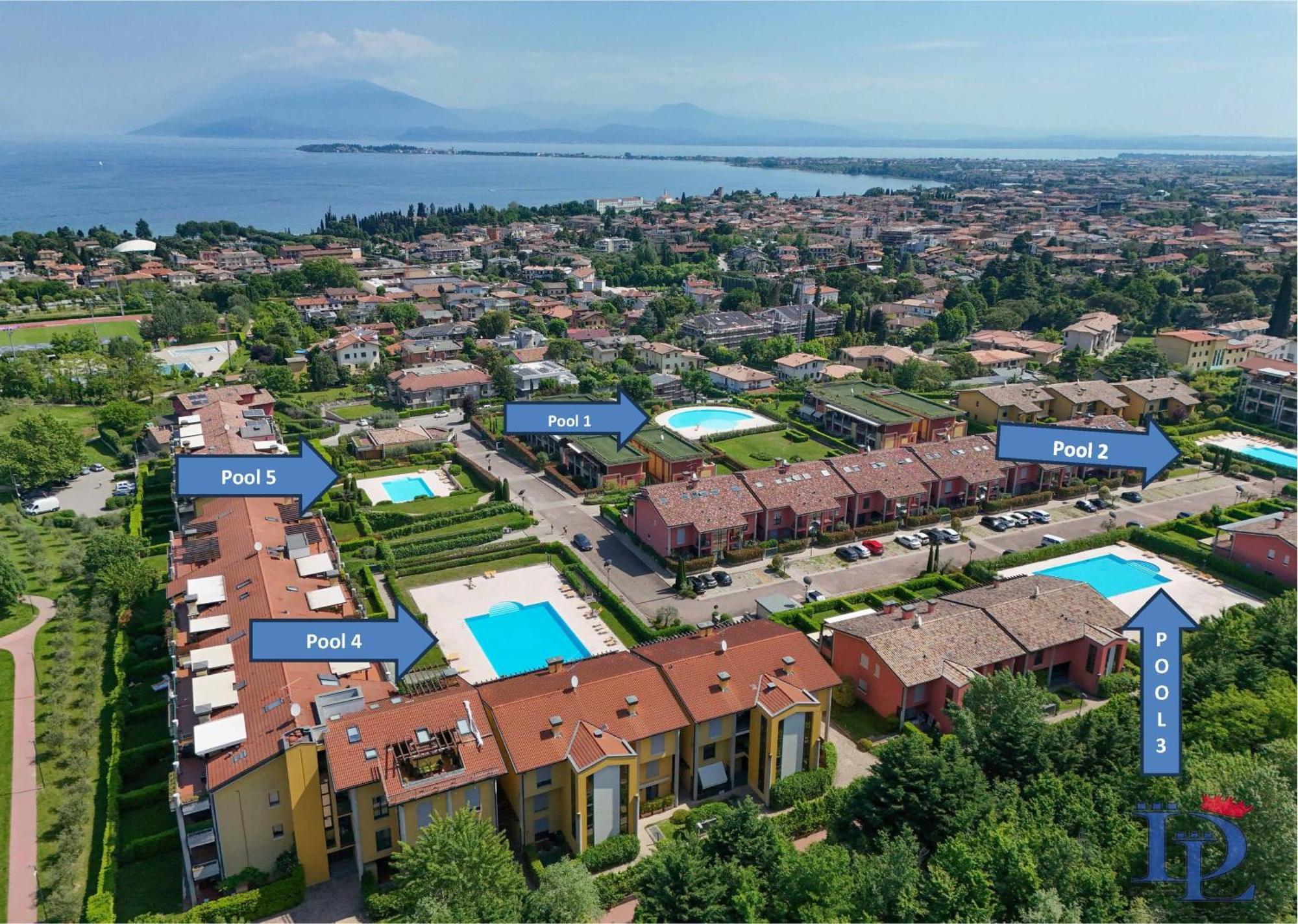 Desenzanoloft Official Partner Marriott Homes & Villas - Paradise Lake View In A 5 Pools Exclusive Residence Desenzano del Garda Exterior foto
